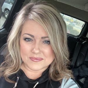 Meet your Posher, Wendy